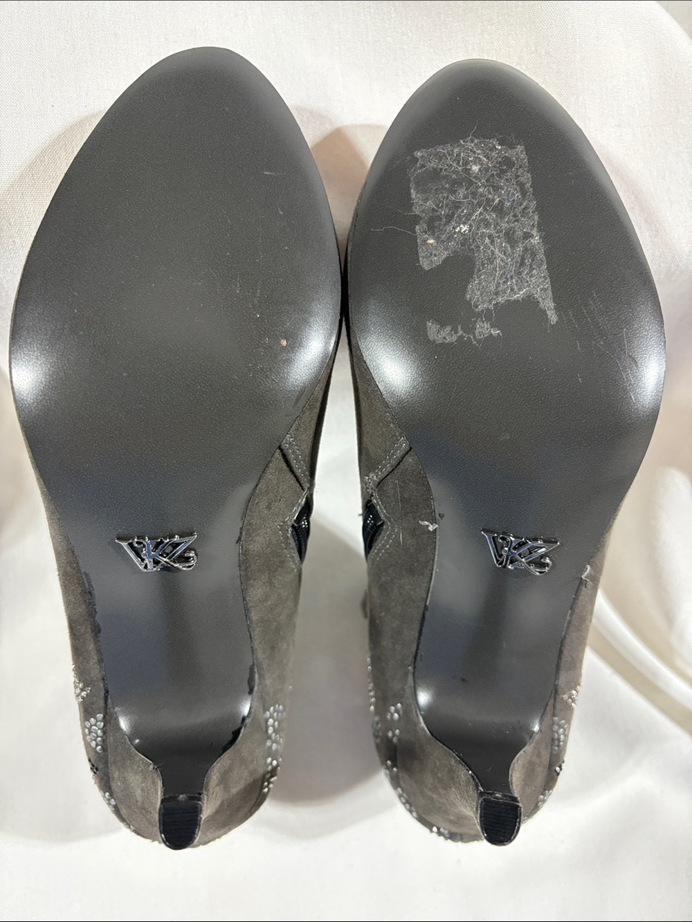 NWT Kathy Van Zeeland Women’s Charcoal Suede Ankle Boots 3” heels 7.5 - Picture 8 of 15